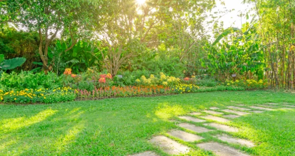 DIY Garden Stepping Stone